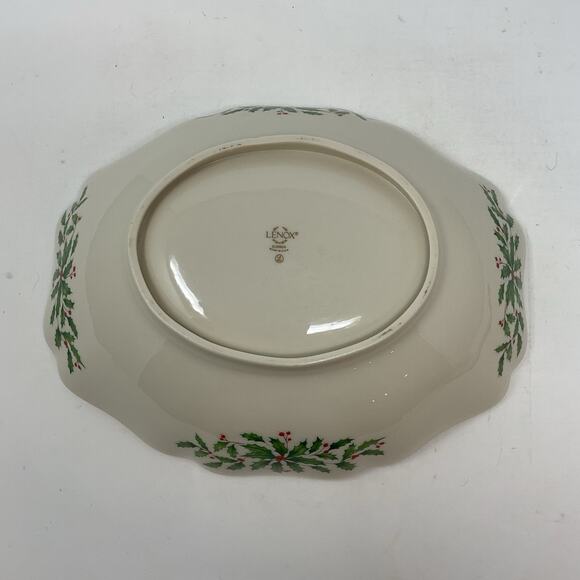 Lenox Holiday Dimension Oval Fluted Serving Vegetable Bowl Christmas Holly - Picture 7 of 14